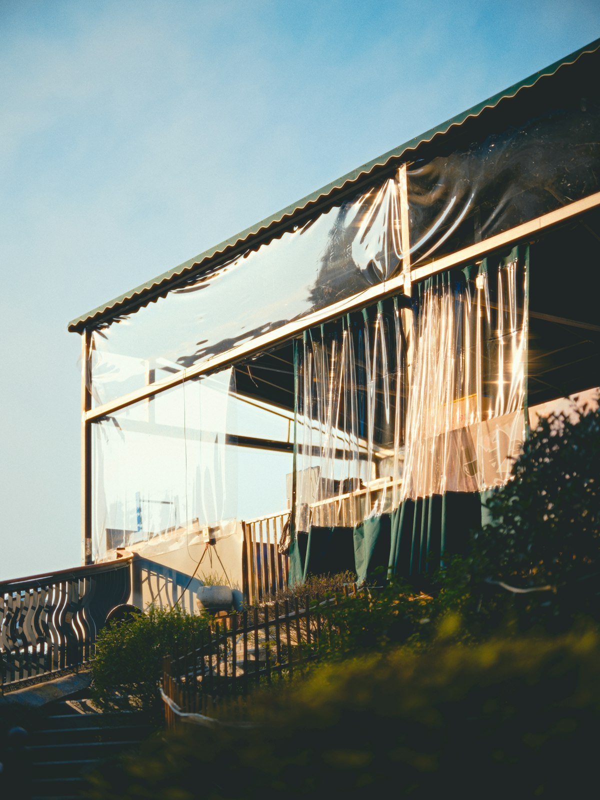 Outdoor blinds